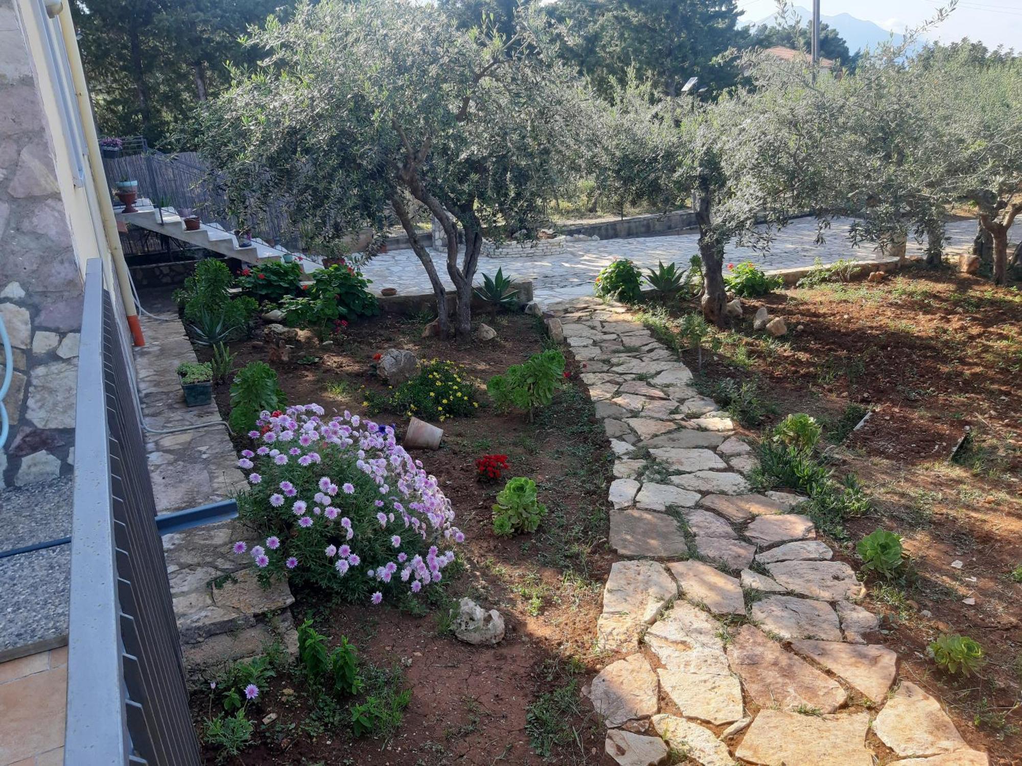 L'orizzonte Di Calabianca
