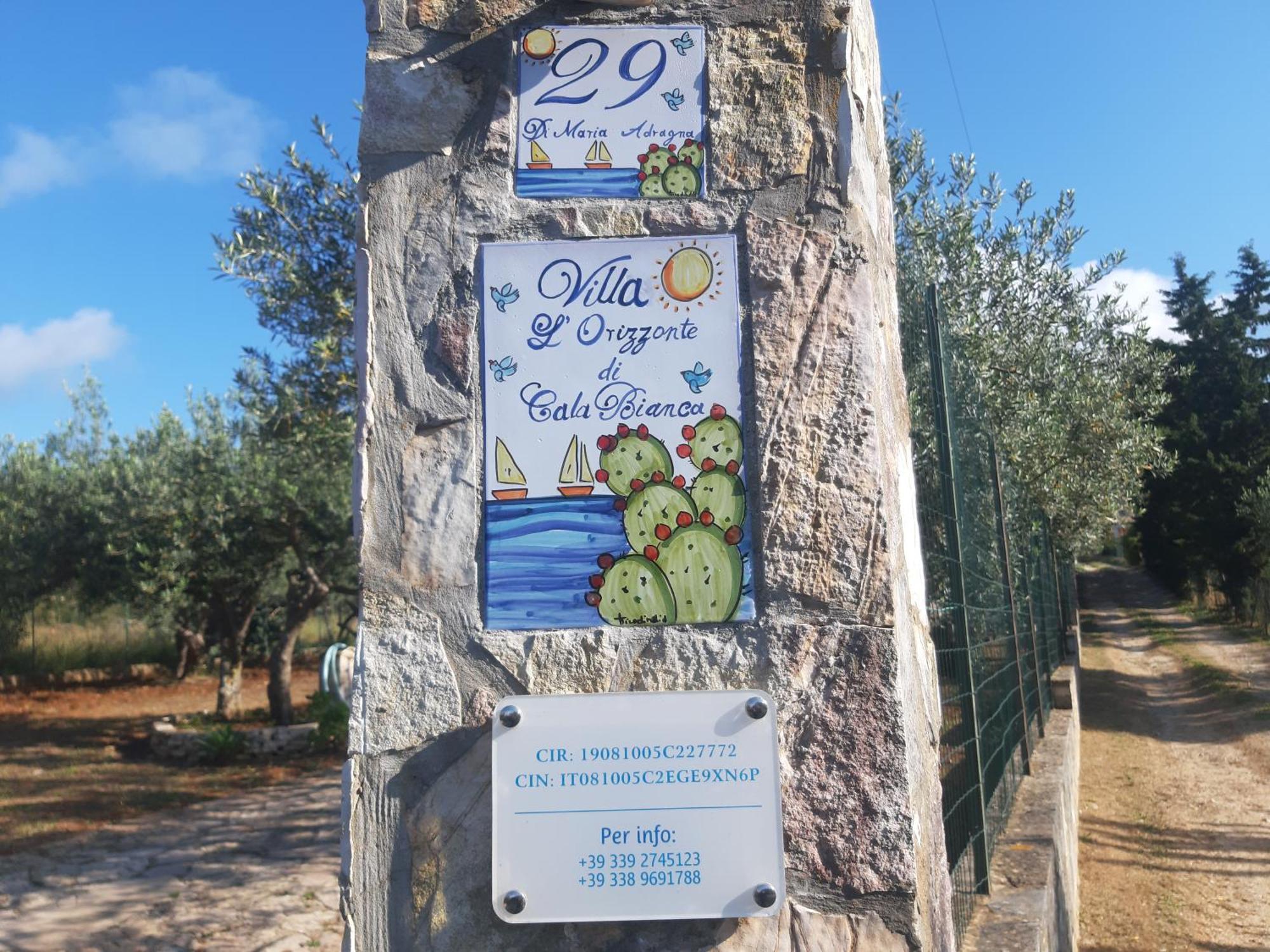 L'orizzonte Di Calabianca Holiday home